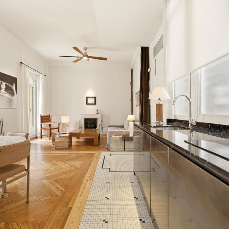 1905 Corner Flat - Temporary Stay - Las Letras - Two-Bedroom Apartment - 9