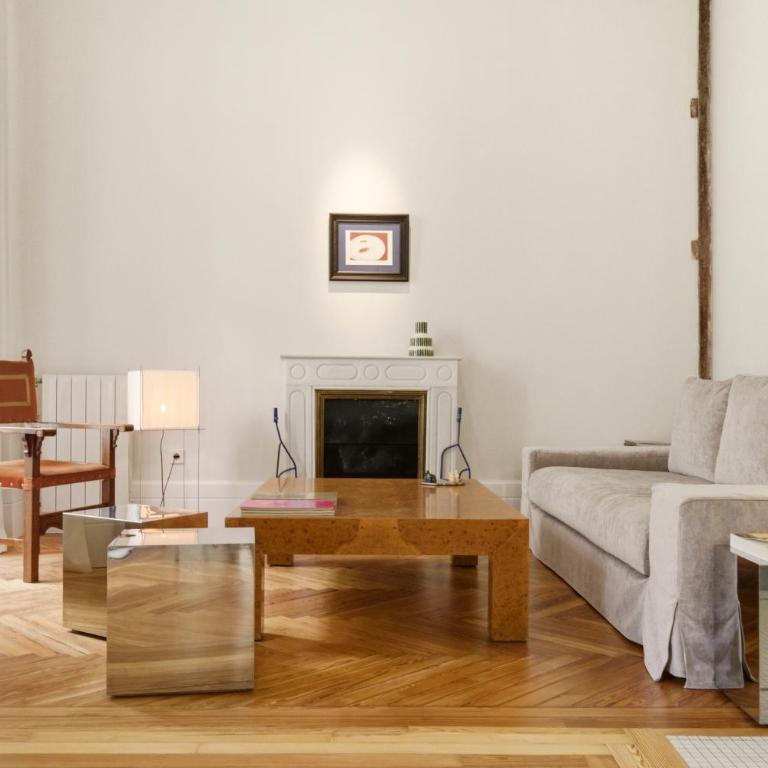 1905 Corner Flat - Temporary Stay - Las Letras - Two-Bedroom Apartment - 2