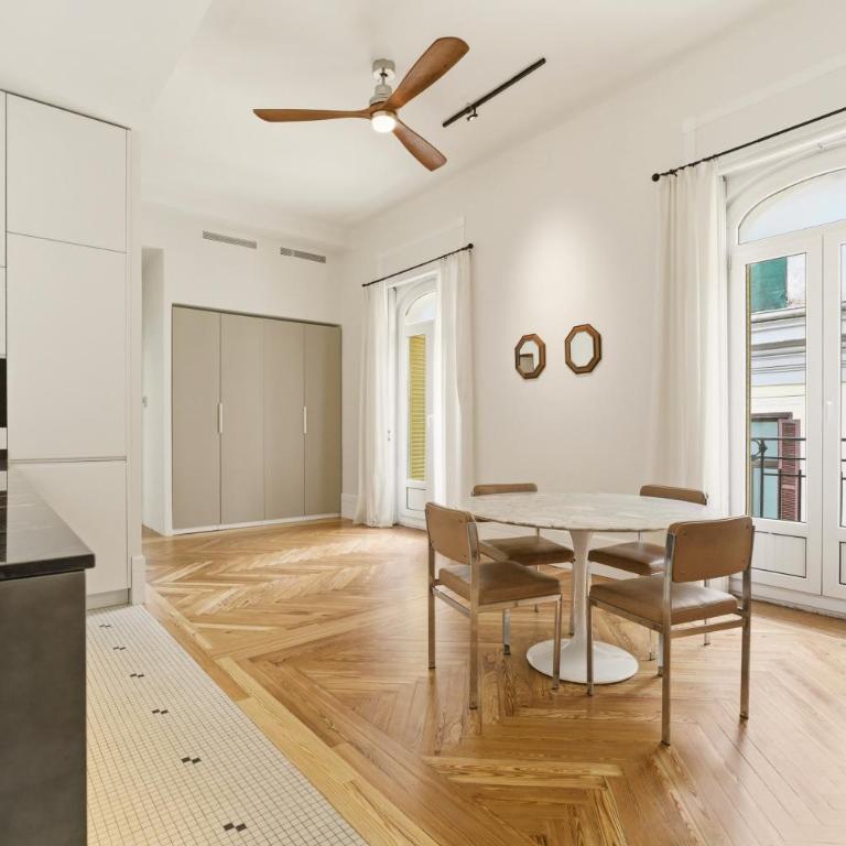 1905 Corner Flat - Temporary Stay - Las Letras - Two-Bedroom Apartment - 8