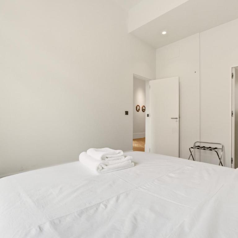 1905 Corner Flat - Temporary Stay - Las Letras - Two-Bedroom Apartment - 20