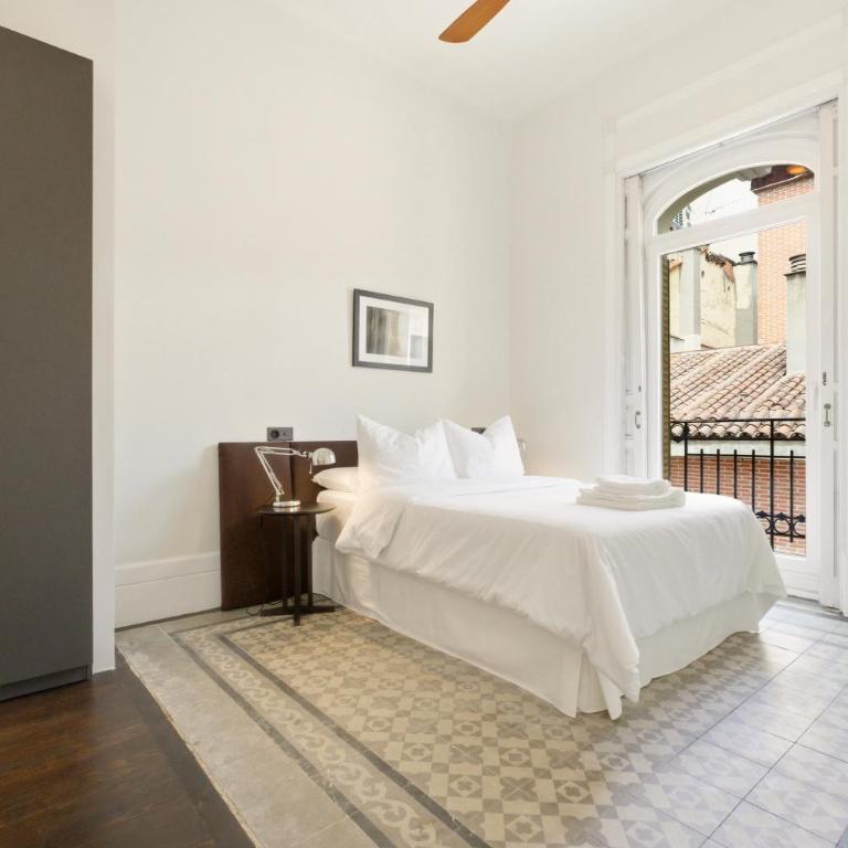 1905 Corner Flat - Temporary Stay - Las Letras - Two-Bedroom Apartment - 14