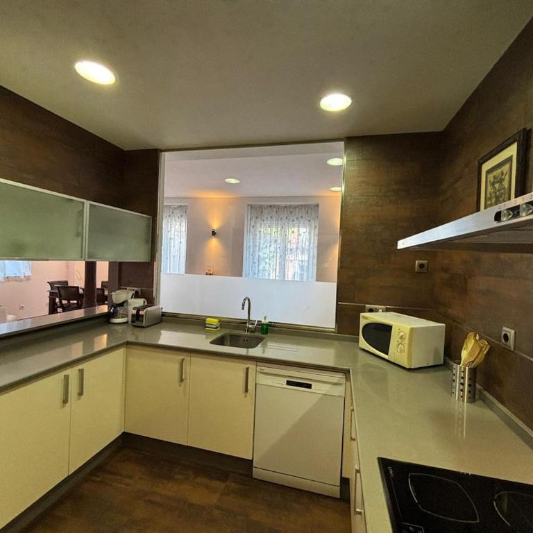 Elegant apartment for four in Madrid - CSF - Two-Bedroom Apartment - 4