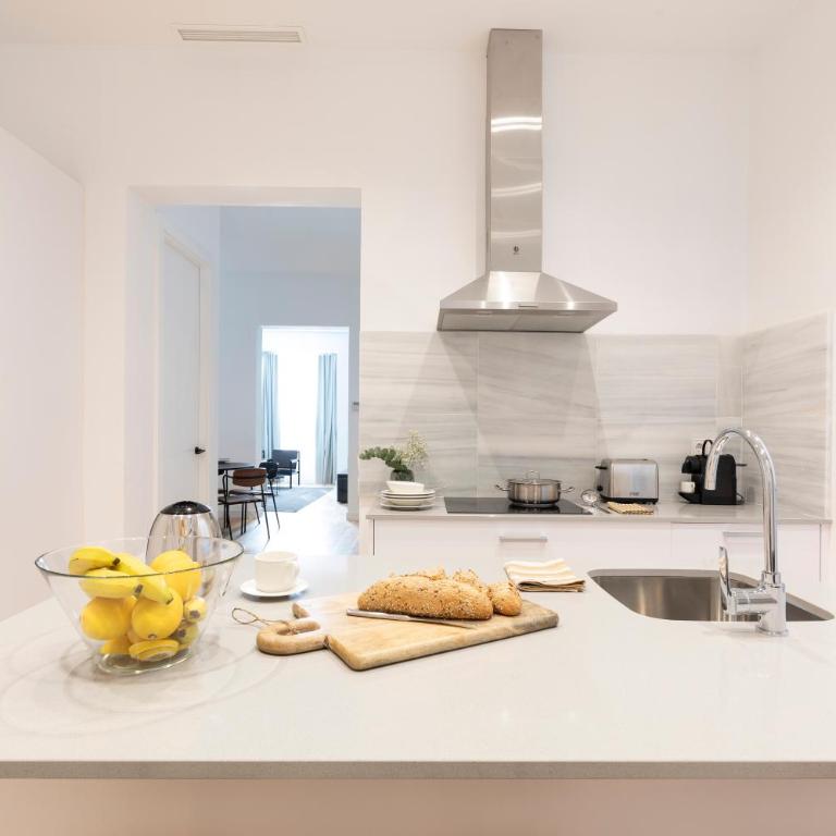 Plaza del Angel - Apartamento de 2 dormitorios con balcón - 1