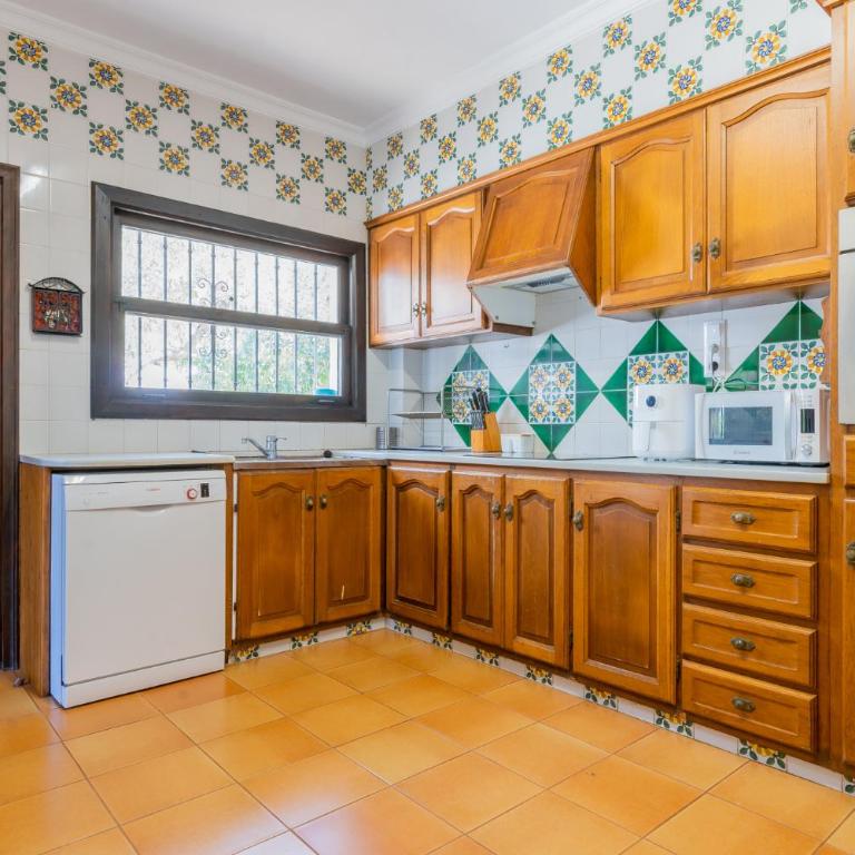 Denia Villa with BBQ Near Beach - Villa de 2 dormitorios - 7