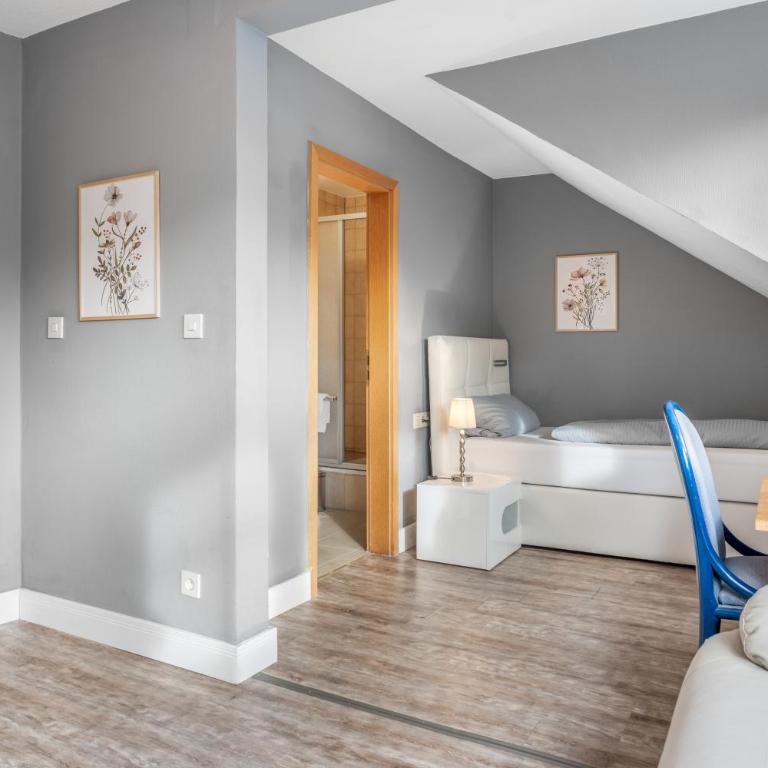 Hotel Alpenrose - Einzelzimmer mit Balkon - 1