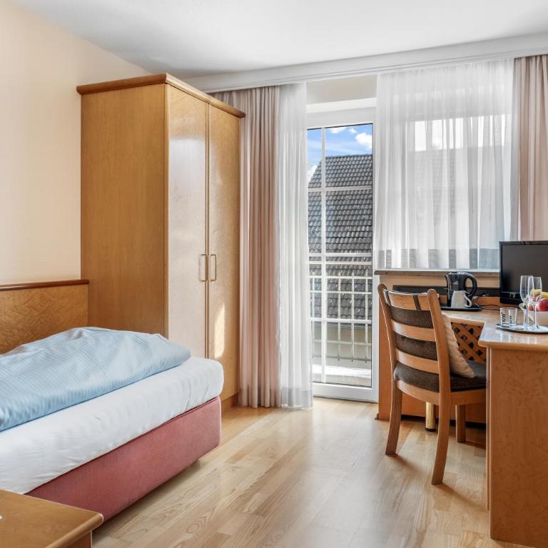 Hotel Alpenrose - Einzelzimmer mit Balkon - 4