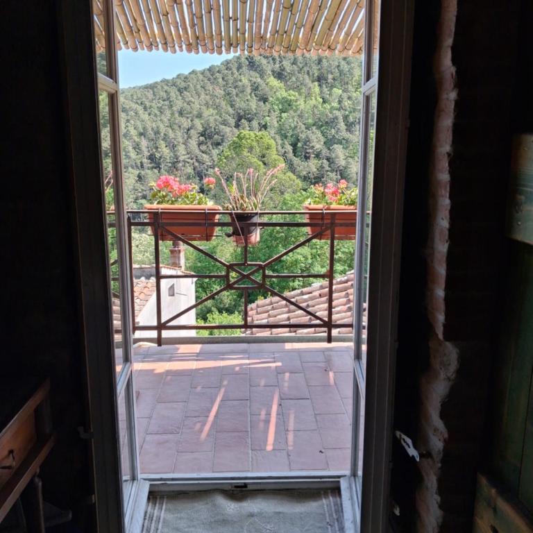Attic with balcony at Locanda del Capo - Camera King con Vista Montagne - 56