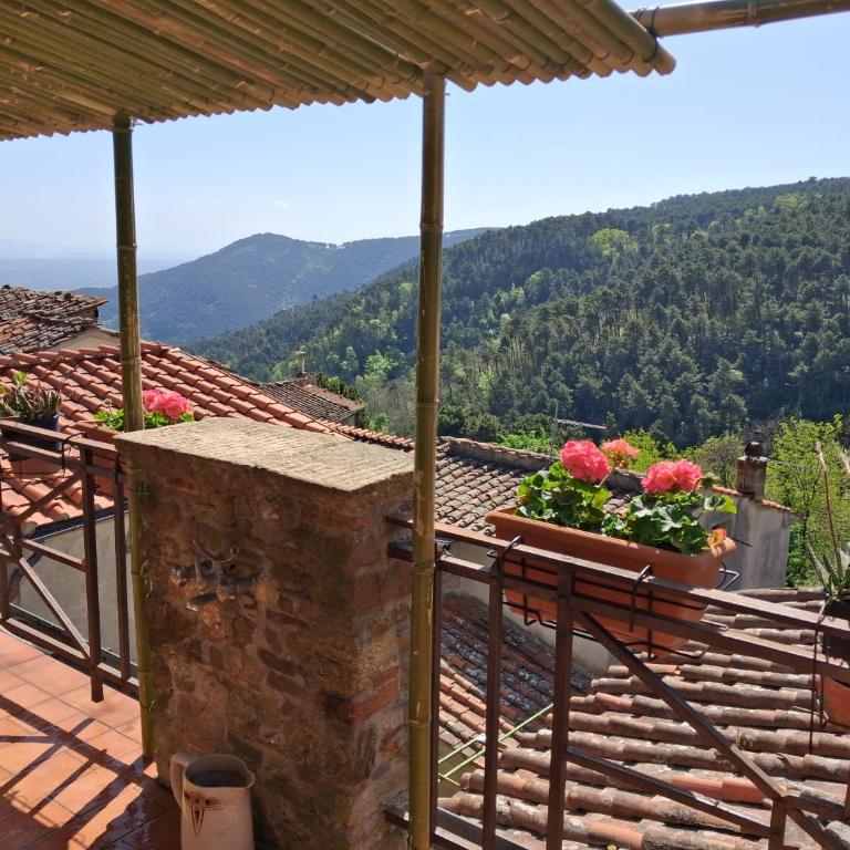 Attic with balcony at Locanda del Capo - Camera King con Vista Montagne - 58