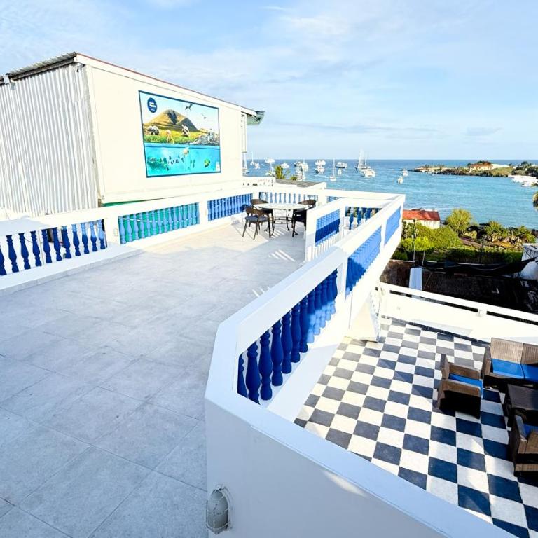Galapagos Family Vacation 3 bedrooms 7 guests Centrally located and ocean view - Three-Bedroom Townhouse - 29