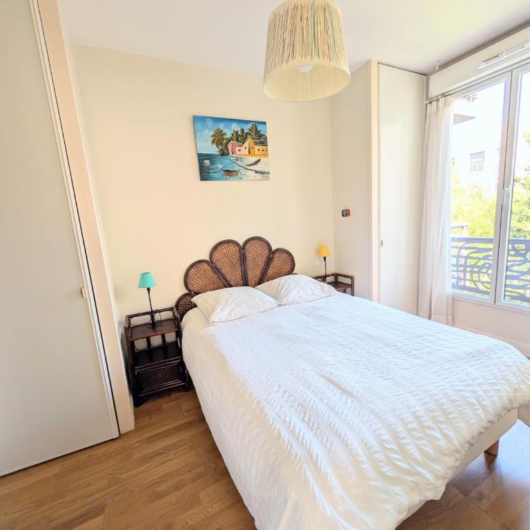 Lumineux appartement centre ville avec parking et loggia - One-Bedroom Apartment - 12