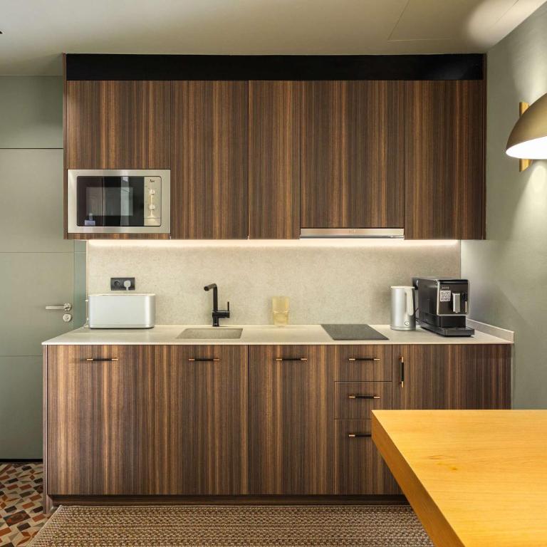 Unique Rentals - Luxurious Oasis - Apartment - 6