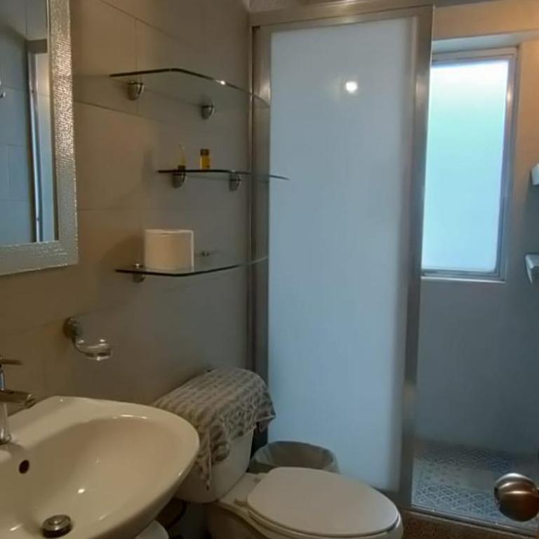 Depa amplio con 2 Habitaciones y 2 Baños Completos - Two-Bedroom Apartment - 8