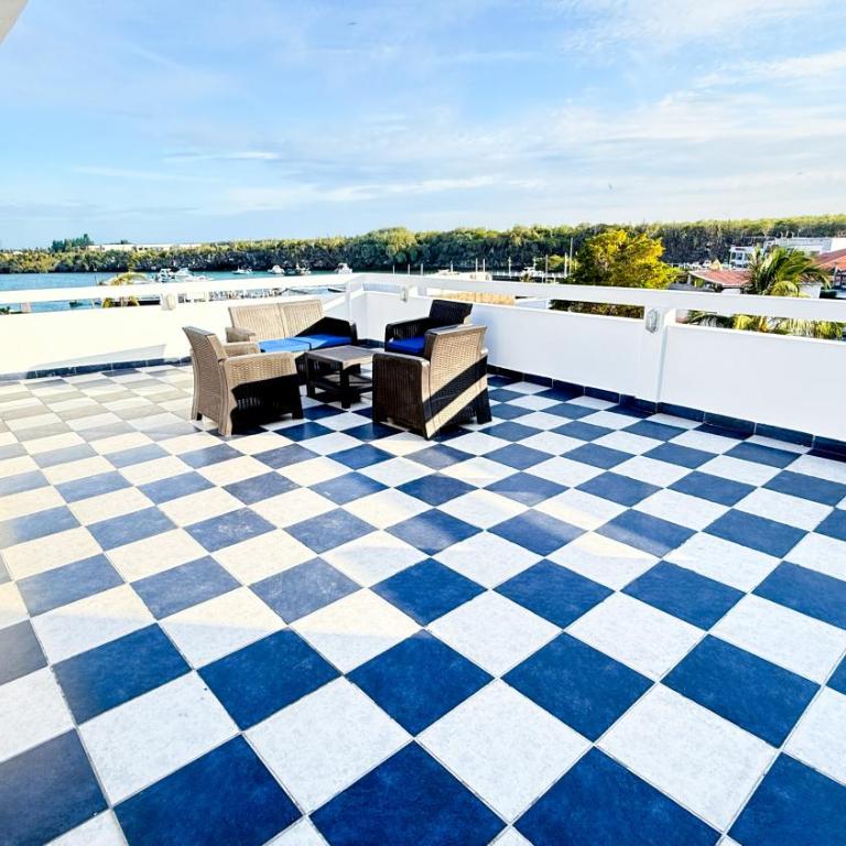 Galapagos Family Vacation 3 bedrooms 7 guests Centrally located and ocean view - Three-Bedroom Townhouse - 13