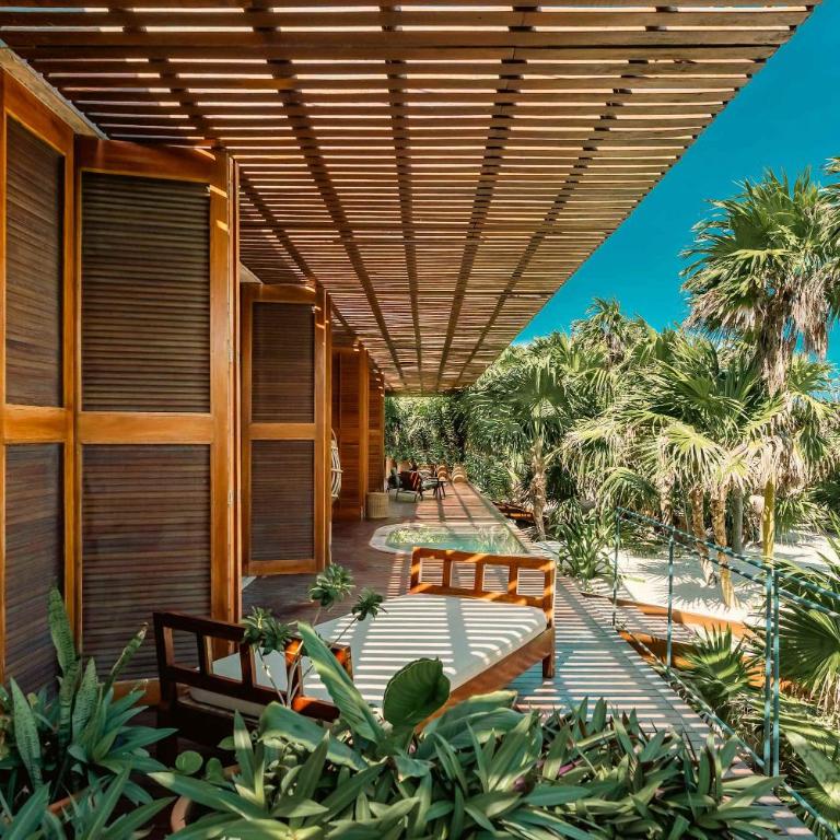 Design Award Beach House with Sky Pool Ocean Views - Villa - 47