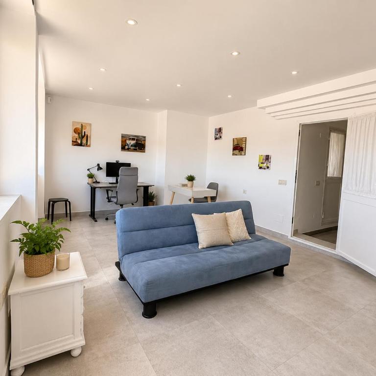 Torremolinos Sea View Townhouse, Pool, BBQ & Workspace - Magnolia Properties - Casa de 3 dormitorios - 14