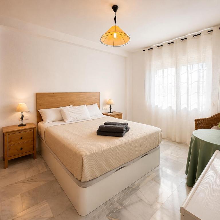Torremolinos Sea View Townhouse, Pool, BBQ & Workspace - Magnolia Properties - Casa de 3 dormitorios - 16