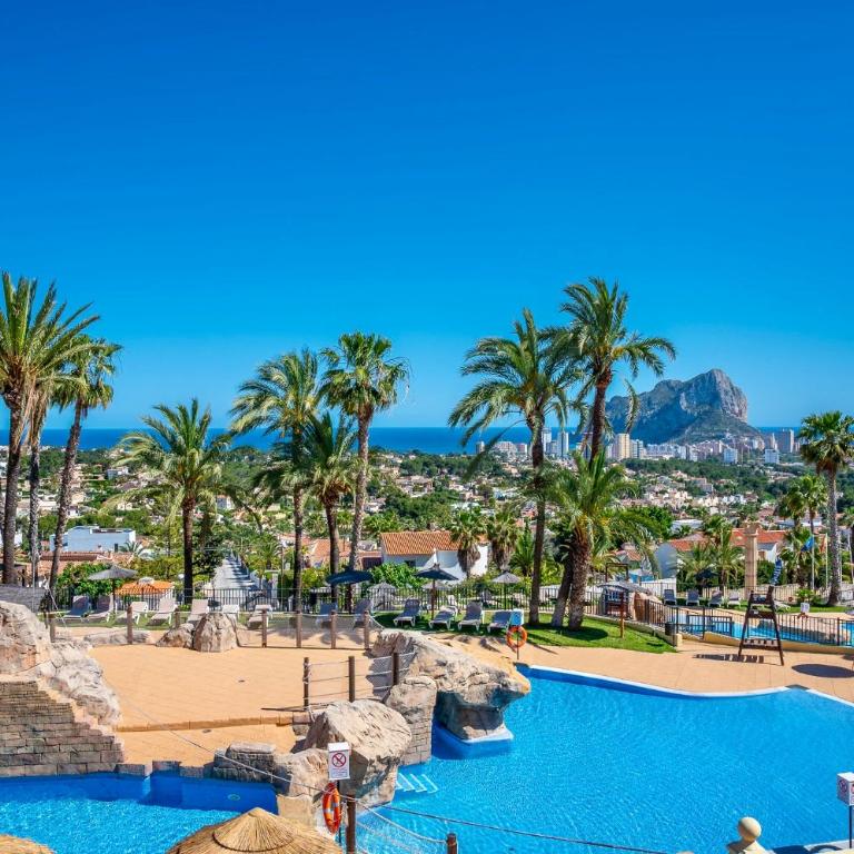 Casa Flora Bungalow con piscinas en Calp - Three-Bedroom Apartment - 2