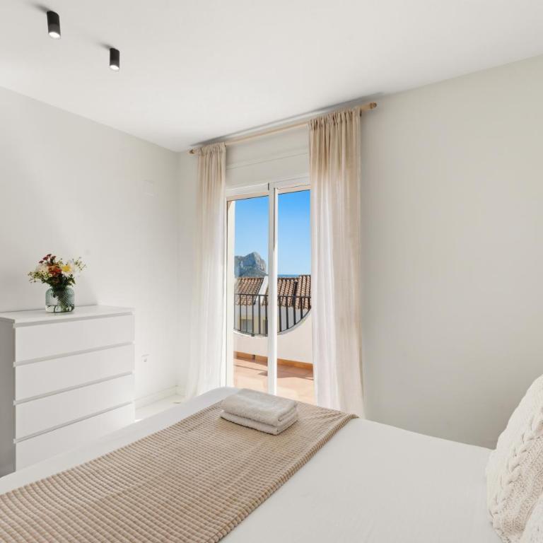 Casa Flora Bungalow con piscinas en Calp - Three-Bedroom Apartment - 29