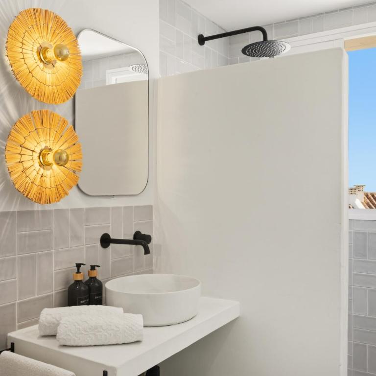 Casa Flora Bungalow con piscinas en Calp - Three-Bedroom Apartment - 12