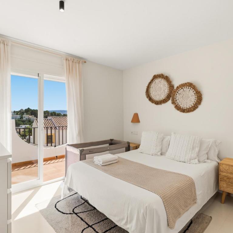Casa Flora Bungalow con piscinas en Calp - Three-Bedroom Apartment - 26