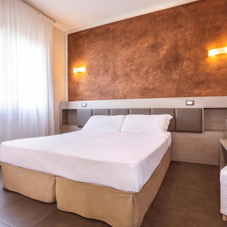 Hotel Helvetia - Camera Familiare - 2