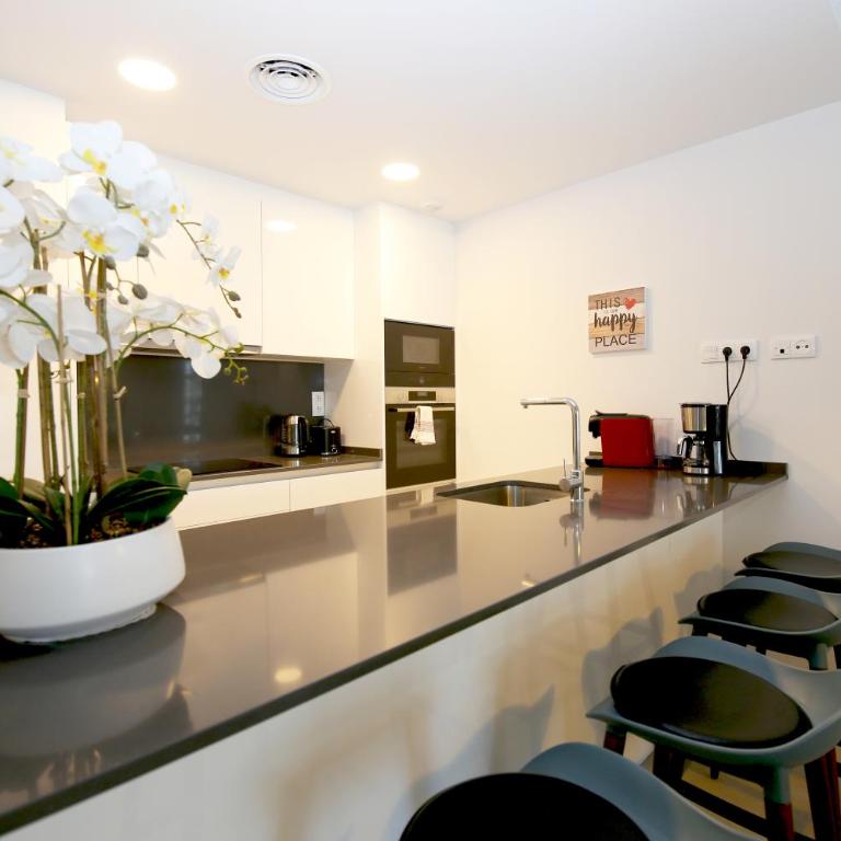 Estepona Town Luxury Apartment BODIRA - Two-Bedroom Apartment - 16
