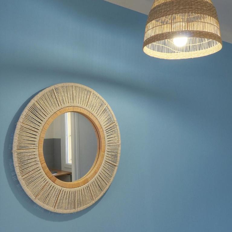 FRGK 'Wilson Palace' AC WIFI FIBRE Terrasse 5min des Plages - Studio Apartment with Balcony - 32