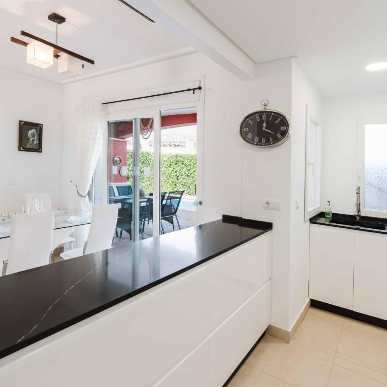 Golf Retreat with BBQ and Private Pool - Casa de 2 dormitorios - 11