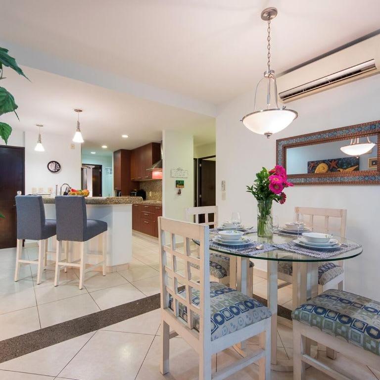 Breathtaking Villa Magna Beachfront Condo 3 Bedrooms Sleeps 6 - Apartamento - 14