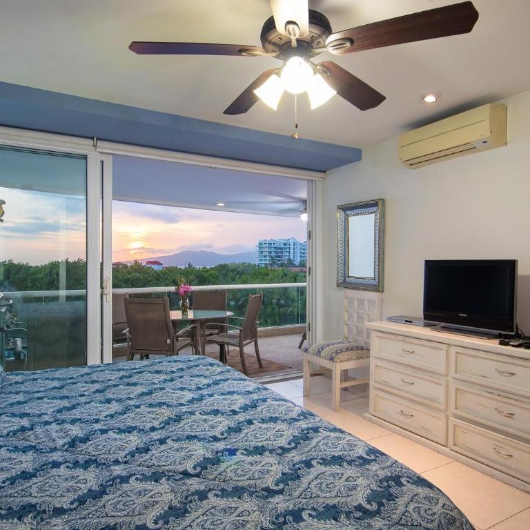 Breathtaking Villa Magna Beachfront Condo 3 Bedrooms Sleeps 6 - Apartamento - 53