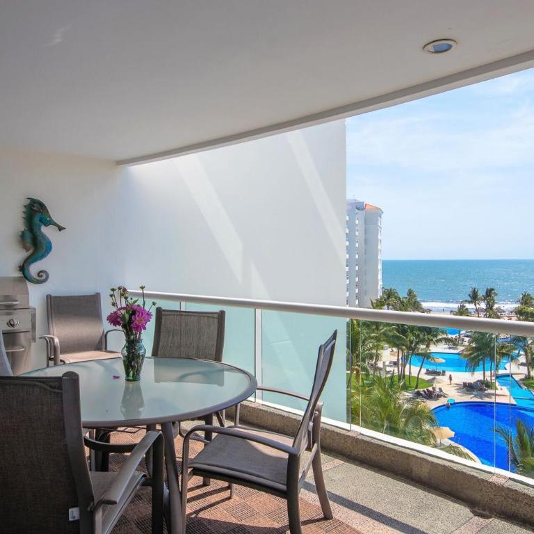 Breathtaking Villa Magna Beachfront Condo 3 Bedrooms Sleeps 6 - Apartamento - 54