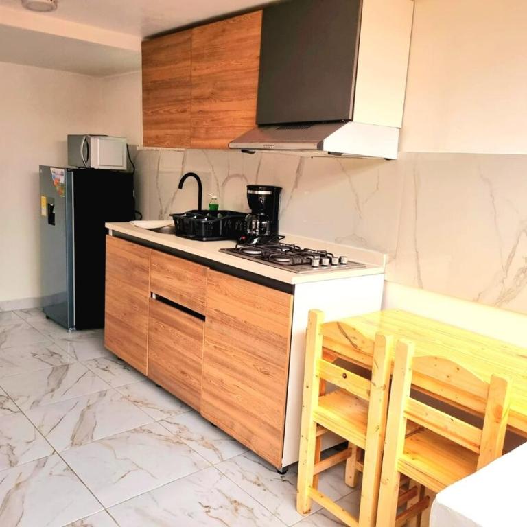 Spacious house in the heart of northern Bogotá - Casa de 4 dormitorios - 3