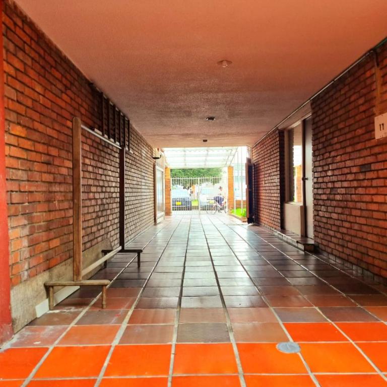 Spacious house in the heart of northern Bogotá - Casa de 4 dormitorios - 11