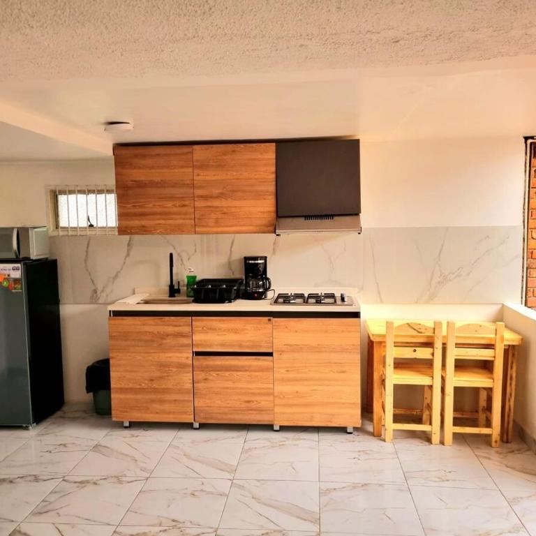 Spacious house in the heart of northern Bogotá - Casa de 4 dormitorios - 20