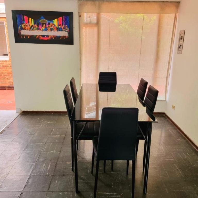 Spacious house in the heart of northern Bogotá - Casa de 4 dormitorios - 34