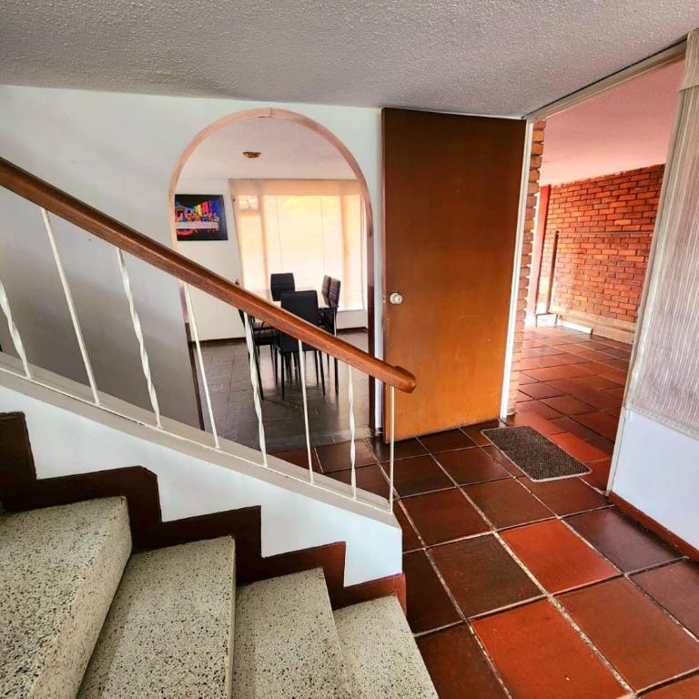 Spacious house in the heart of northern Bogotá - Casa de 4 dormitorios - 39