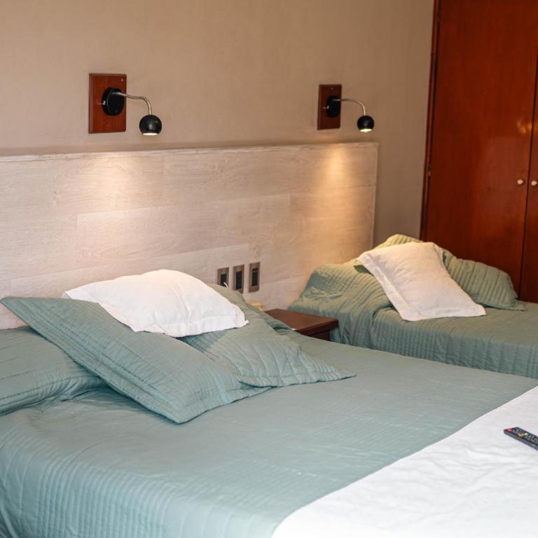 Hotel Los Sauces - Triple Room - 9