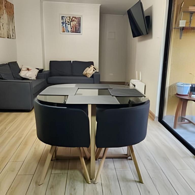 Departamento Céntrico y Moderno - Apartamento de 2 dormitorios - 1