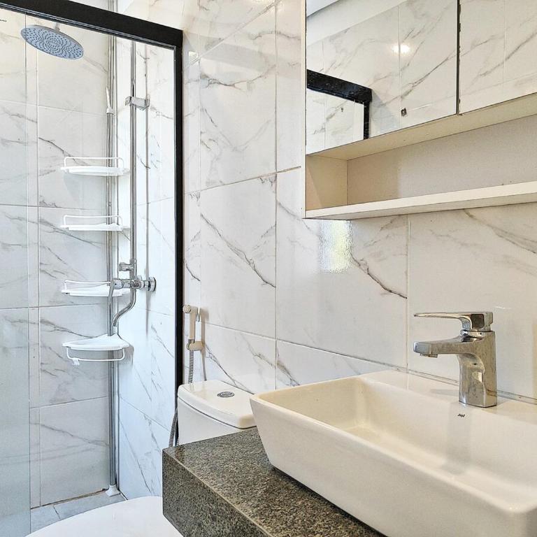 Modern Duplex with Pool in Luque - Three-Bedroom Villa - 16