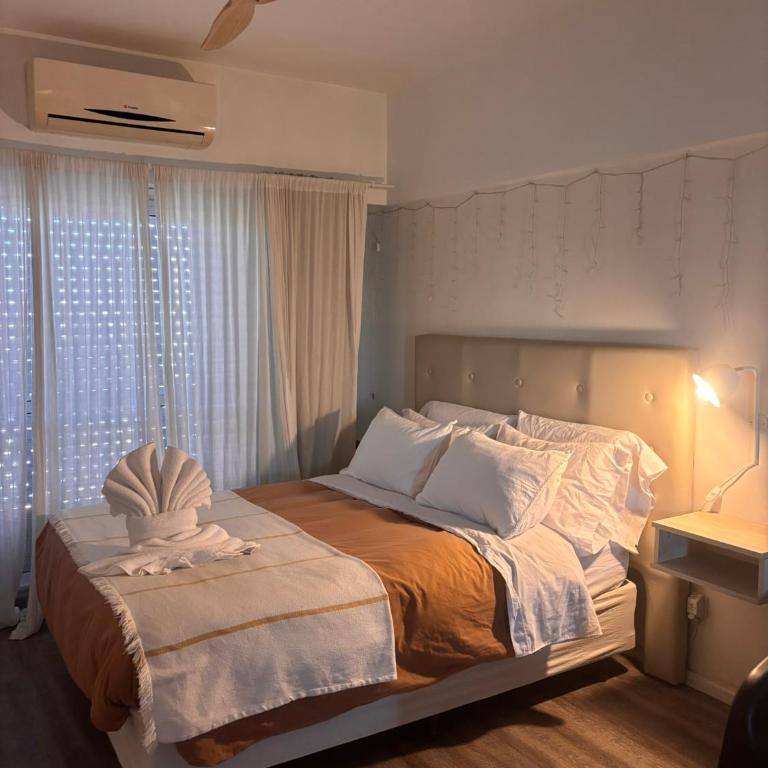 Sobre Av Corrientes zona Teatros y Paseo la Plaza - One-Bedroom Apartment - 28