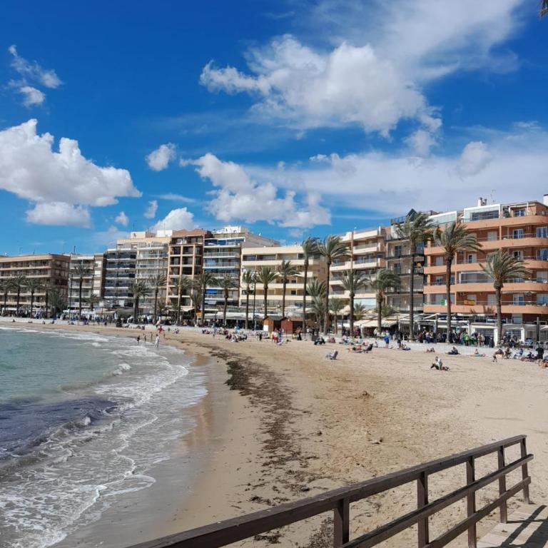 Apartamento Turístico Torrevieja - Two-Bedroom Apartment - 11
