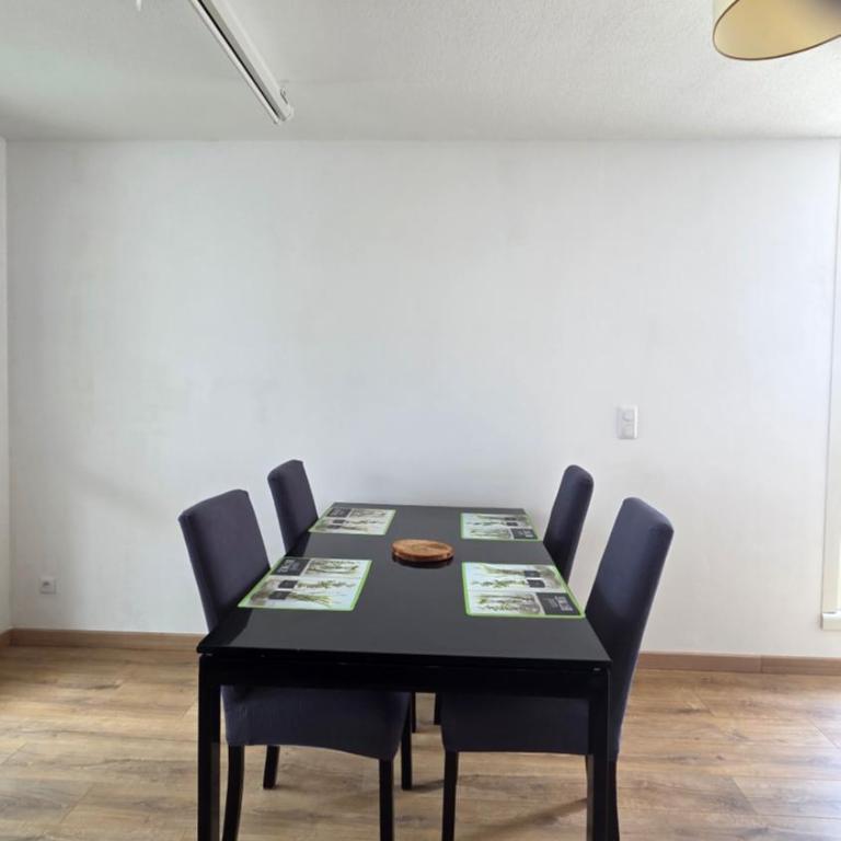 Nouveau Appartement T3 Stellar Rooftop Montpellier - Two-Bedroom Apartment with City View - 5