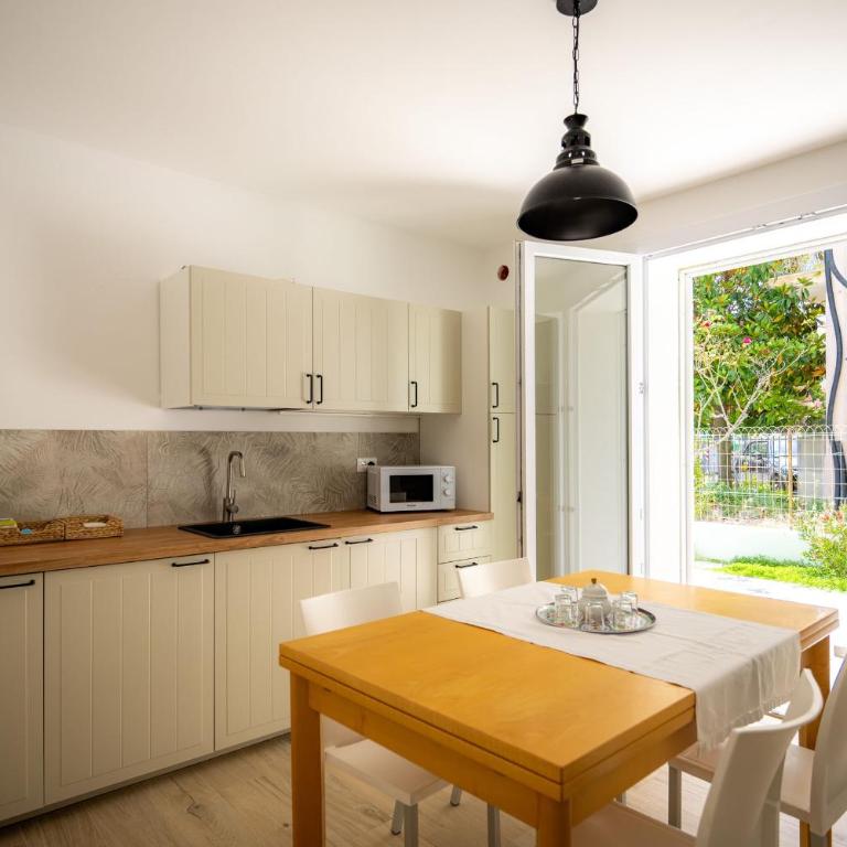 Villaverde Urban Tourist Ravenna - Appartamento Deluxe con 2 Camere da Letto e Vista Giardino - 2