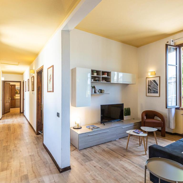 Rosselli Palace - Appartamento con 3 Camere da Letto - 8
