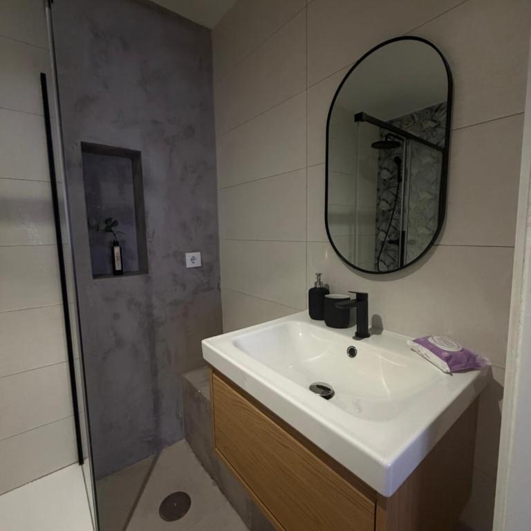 A 4 min andando del metro 3 habitaciones con baño privado - Apartamento de 3 dormitorios - 31
