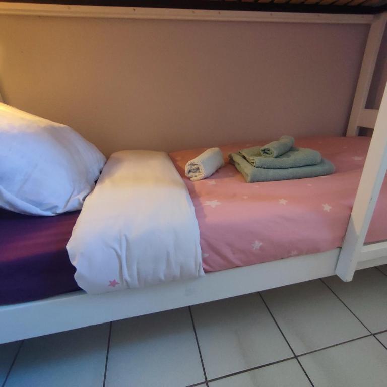Appartement 6 personnes, 40m2, lave-linge, 2 salles de bain, grand balcon, piscine et proche golf - Appartement 2 Chambres - 15