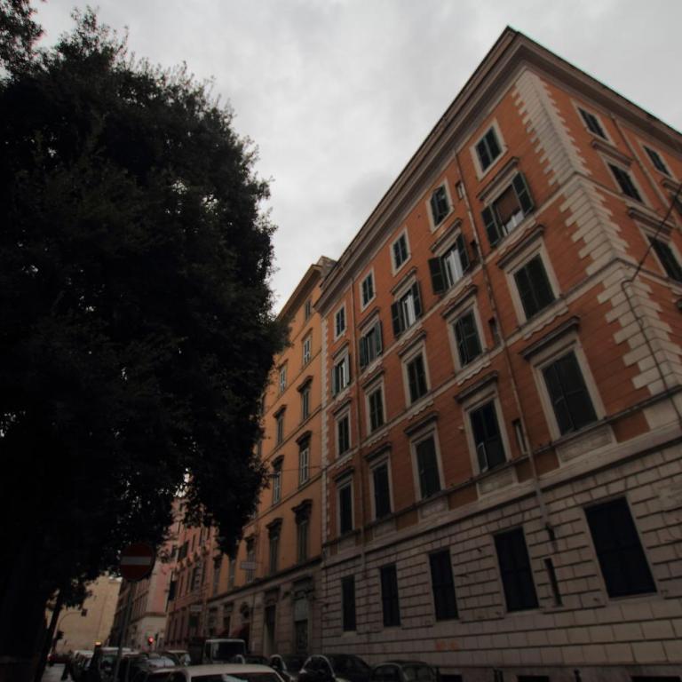 Central Domus Roma - Appartamento con 2 Camere da Letto - 40