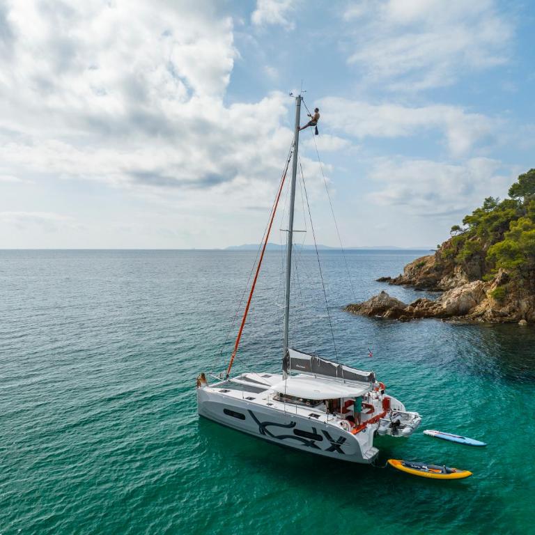 Private Luxury Catamaran Cruise - Mobile Home - 8