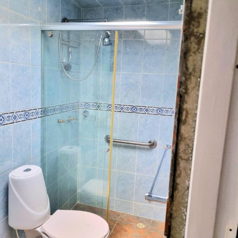 Large house minutes from Zona T and Parque la 93 - Six-Bedroom House - 13