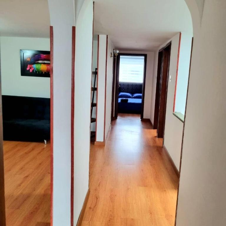 Large house minutes from Zona T and Parque la 93 - Six-Bedroom House - 31